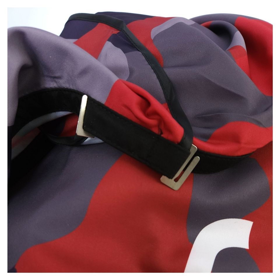 Waterproof Barber/Stylist Cape with Adjustable Closure in Red Camo Design - Image 3