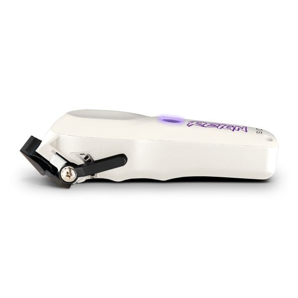 Reign Professional Hair Clipper with EON Digital Brushless Motor - Image 4