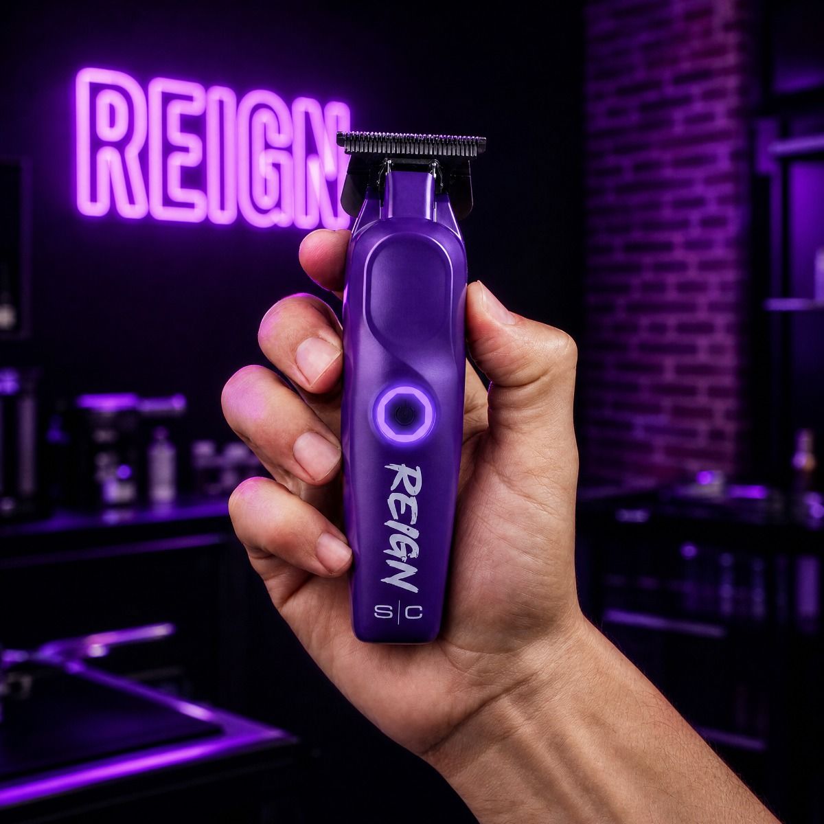 Reign Professional Hair Trimmer with EON Digital Brushless Motor - Image 7