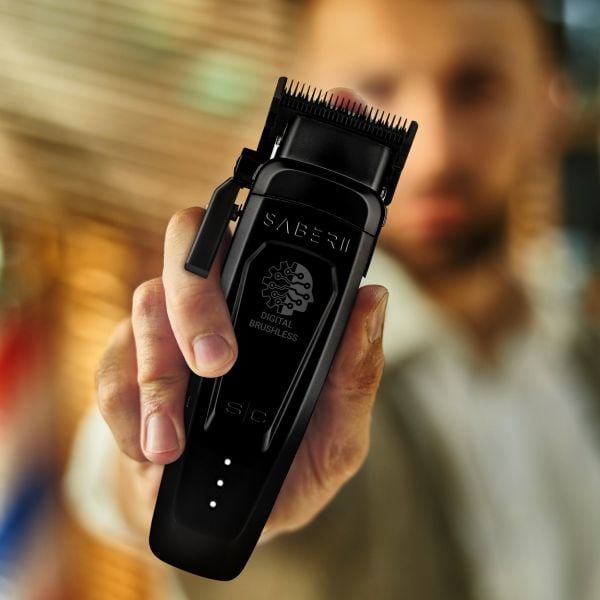 Saber 2 Professional Hair Clipper with EON Digital Brushless Motor - Image 5