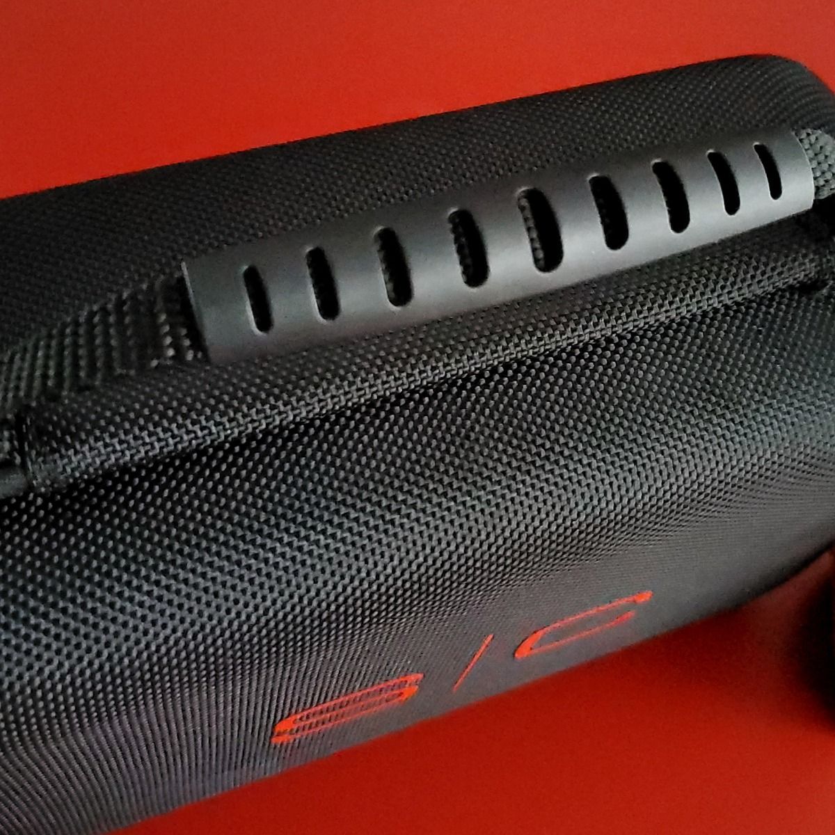 Compact Travel Case for Clippers, Trimmers, and Shaver Accessories - Image 5